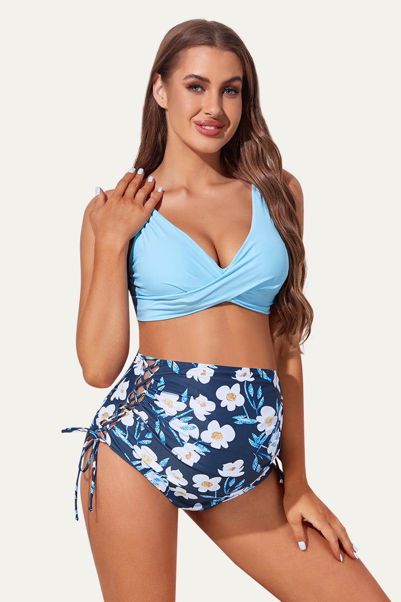 two-piece-twist-front-deep-v-neck-maternity-swimsuit-with-adjustable-side-tie-bottom#color_blue-cutie-frangipani